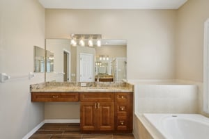 Cardinal Crest Dr-2505-046.jpg