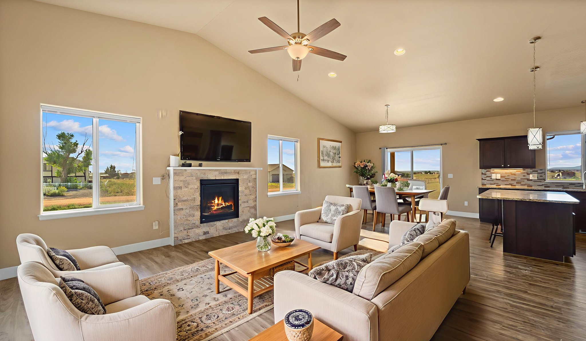 DSC09111_1 virtually staged.jpeg