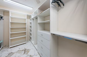 Master Bedroom Walk-in Closet1a