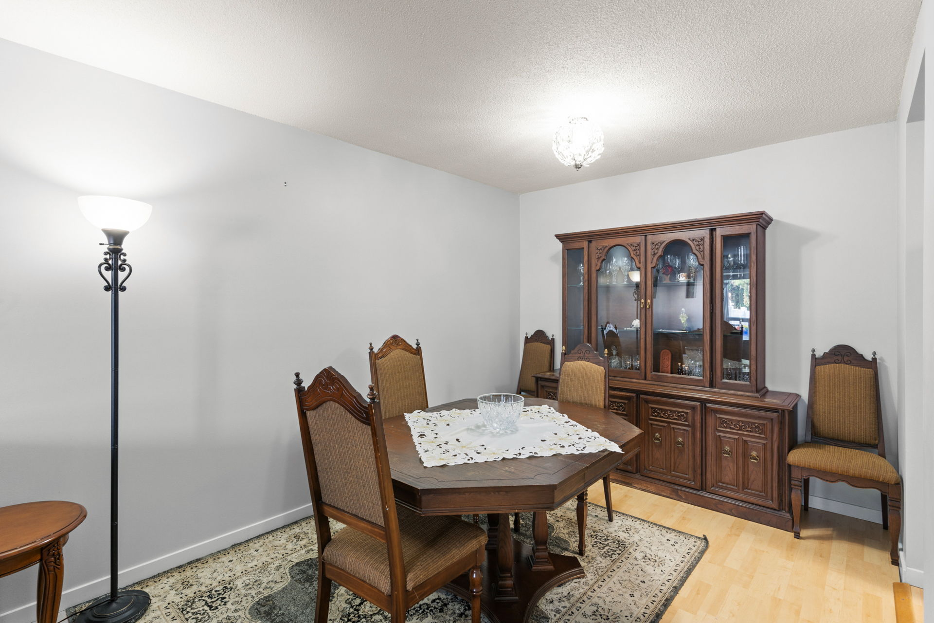 6344 184 St -QuikSell-9