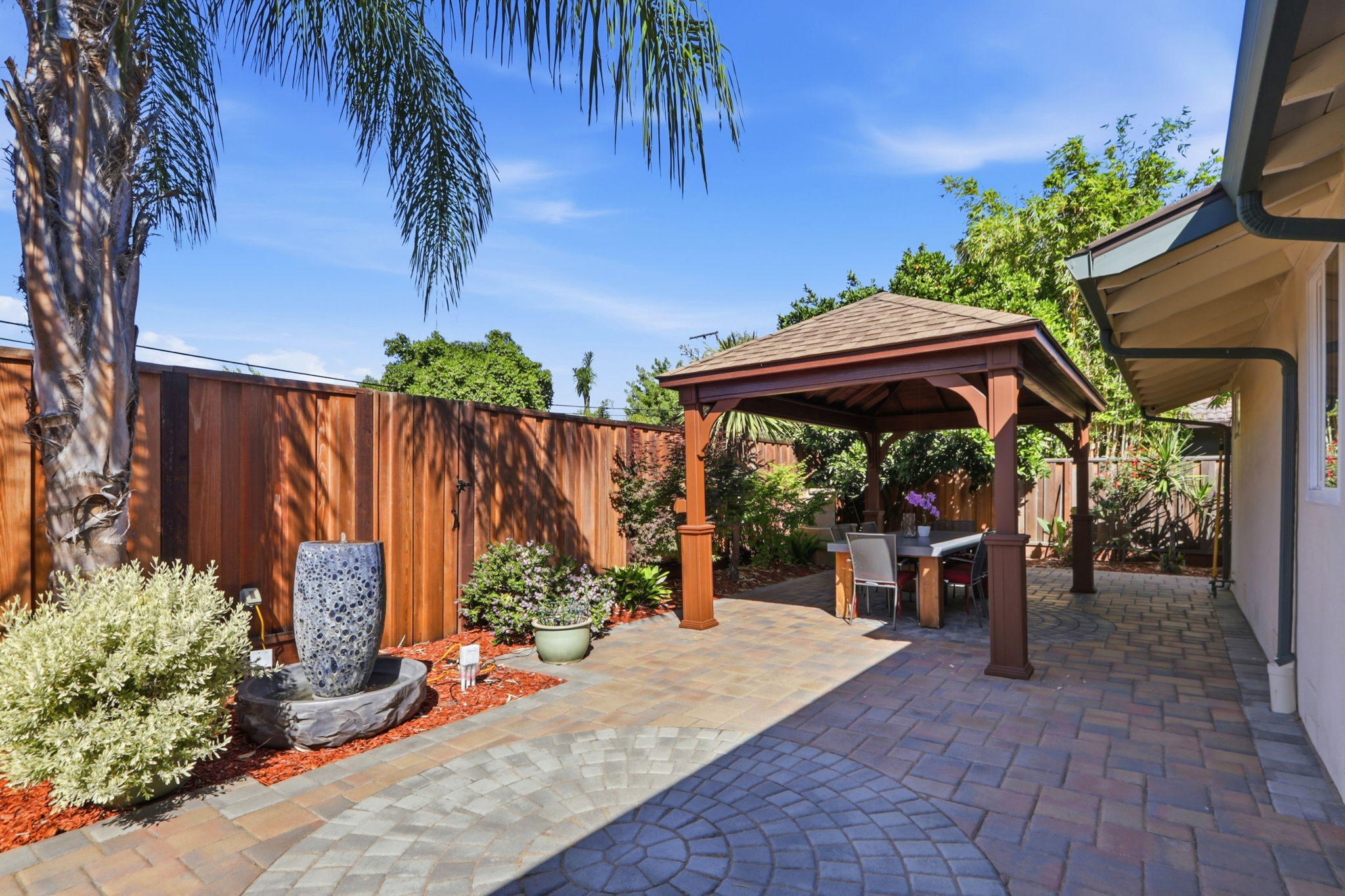 046_F8_6345 El Paseo Dr