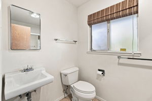 033_F8_635 Longridge Rd
