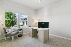 Bedroom/Office