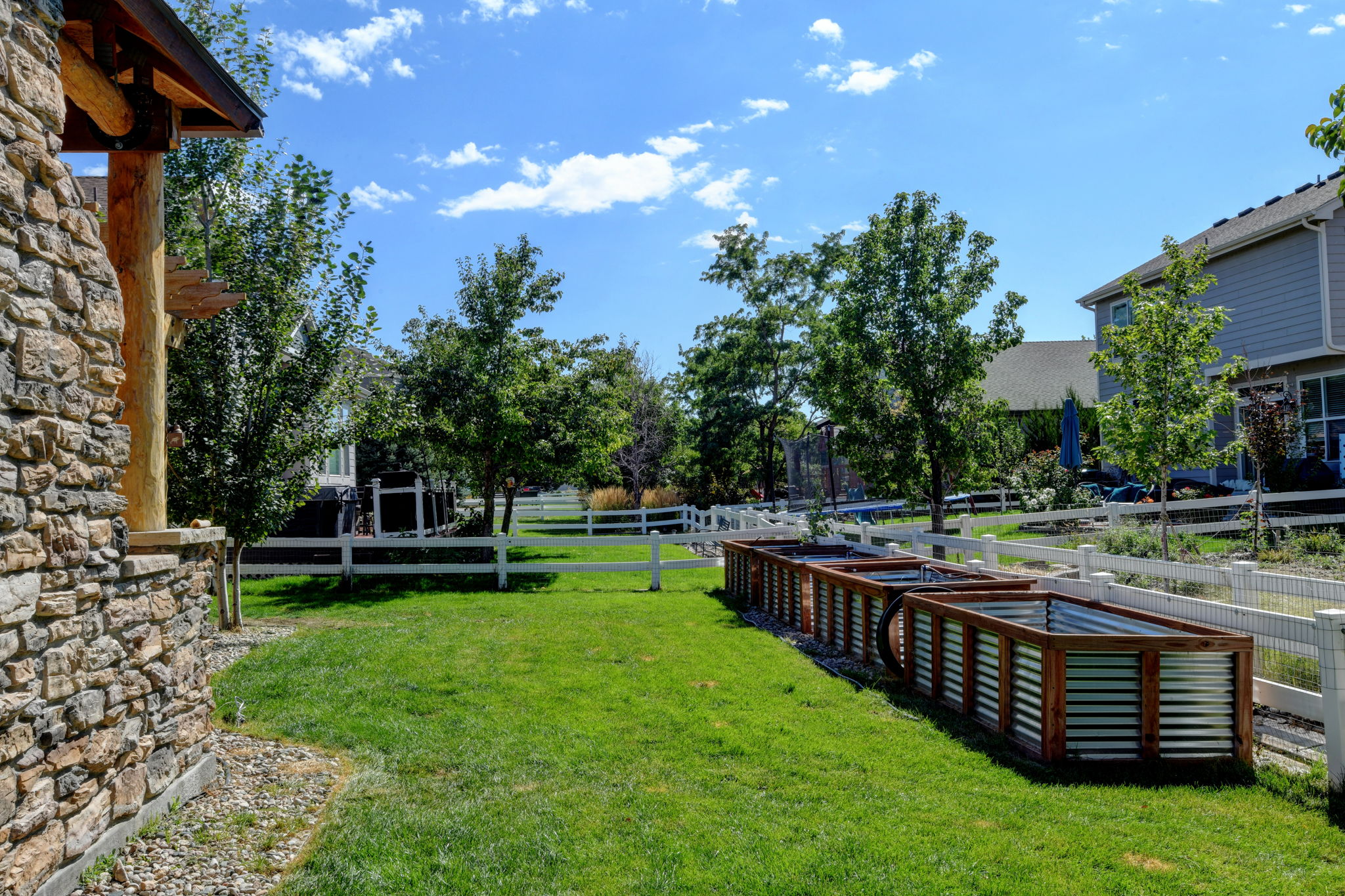  Photo 46