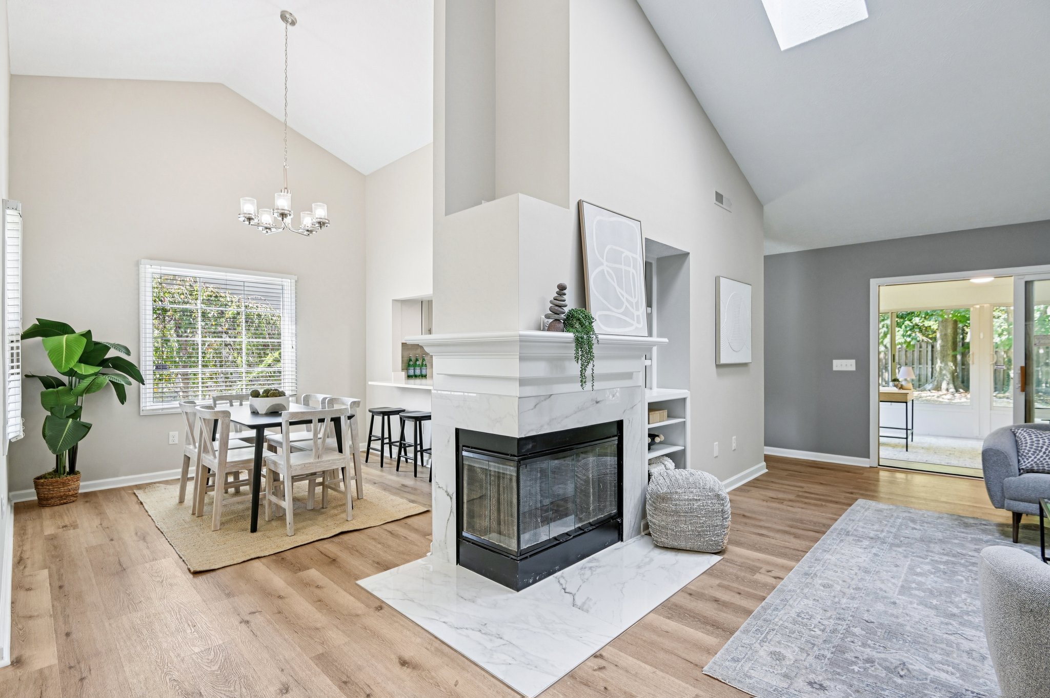 Stratford Dr N-L1609-008.jpg