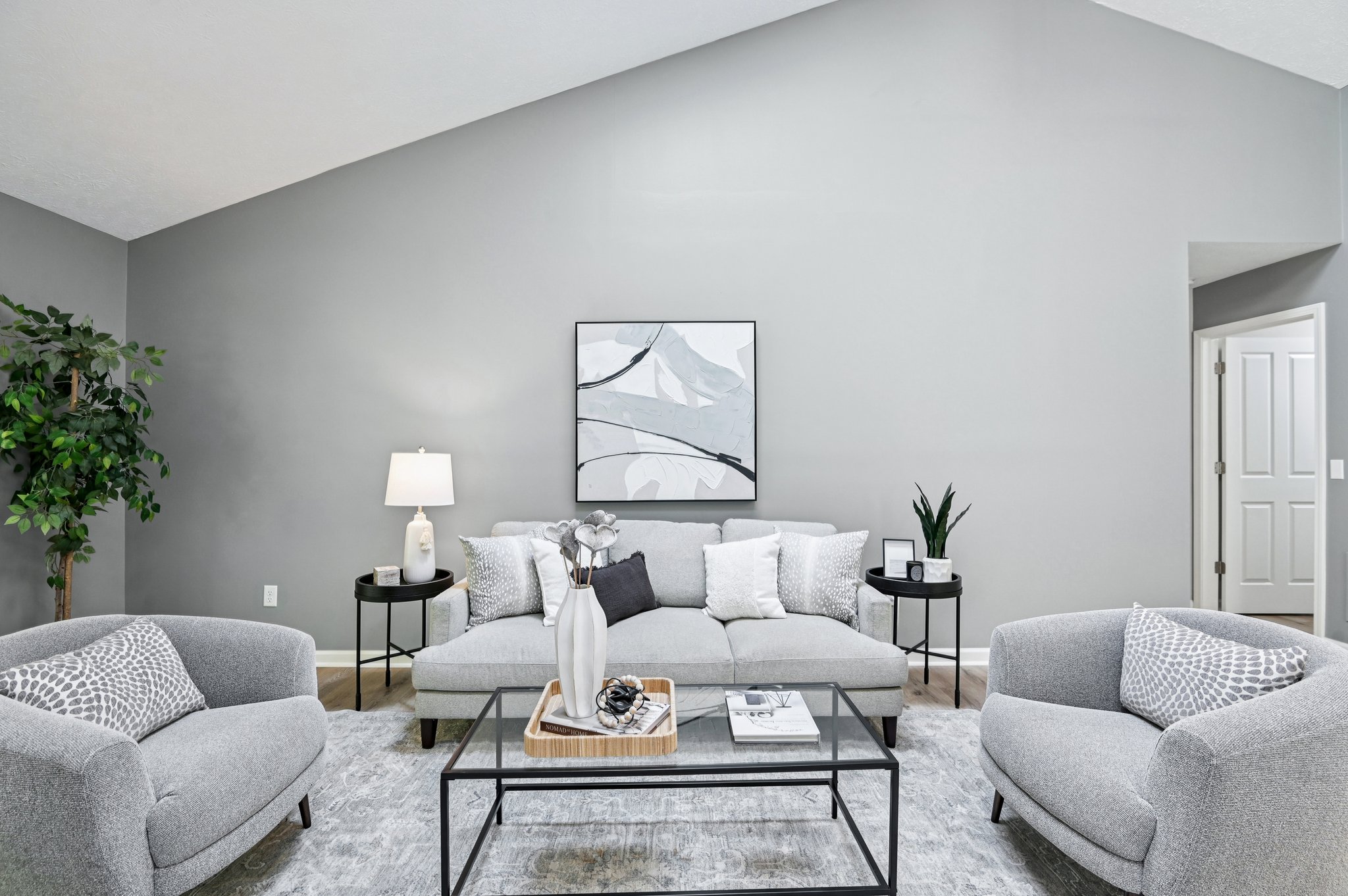 Stratford Dr N-L1609-020.jpg