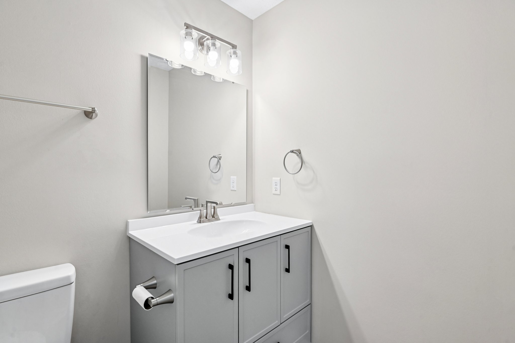 Stratford Dr N-L1609-030.jpg