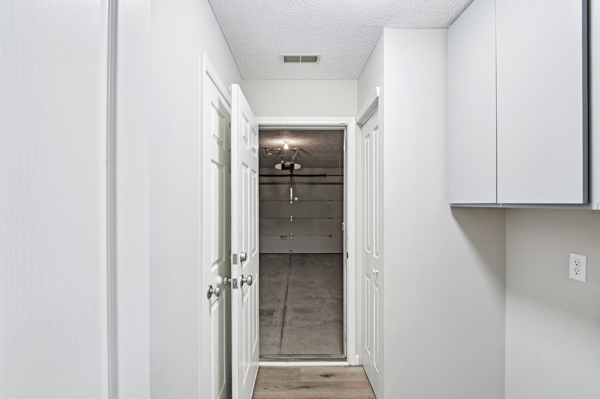 Stratford Dr N-L1609-048.jpg