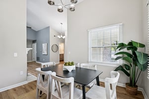 Stratford Dr N-L1609-013.jpg
