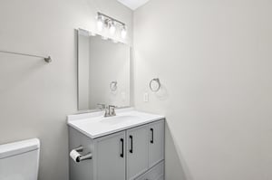Stratford Dr N-L1609-030.jpg