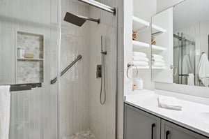 Stratford Dr N-L1609-041.jpg