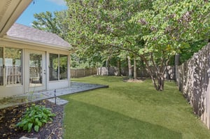 Stratford Dr N-L1609-050.jpg