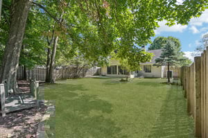 Stratford Dr N-L1609-055.jpg