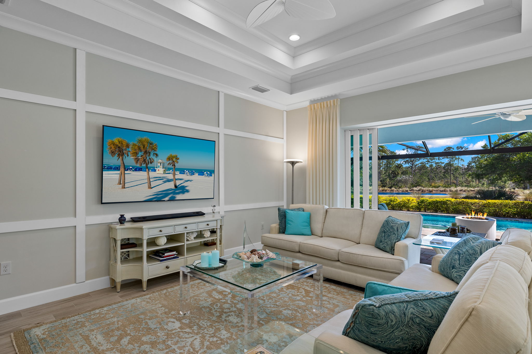 Living Room (2)