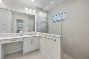 Primary Bathroom (2)