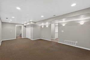  Photo 49