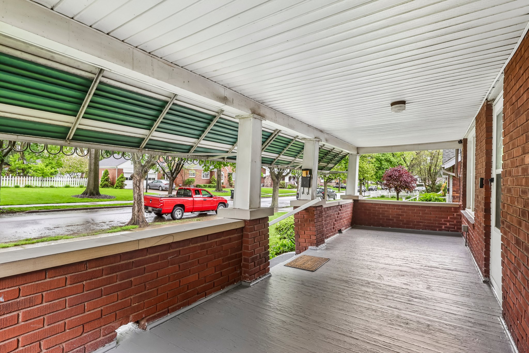Polk Ave-S0205-002.jpg