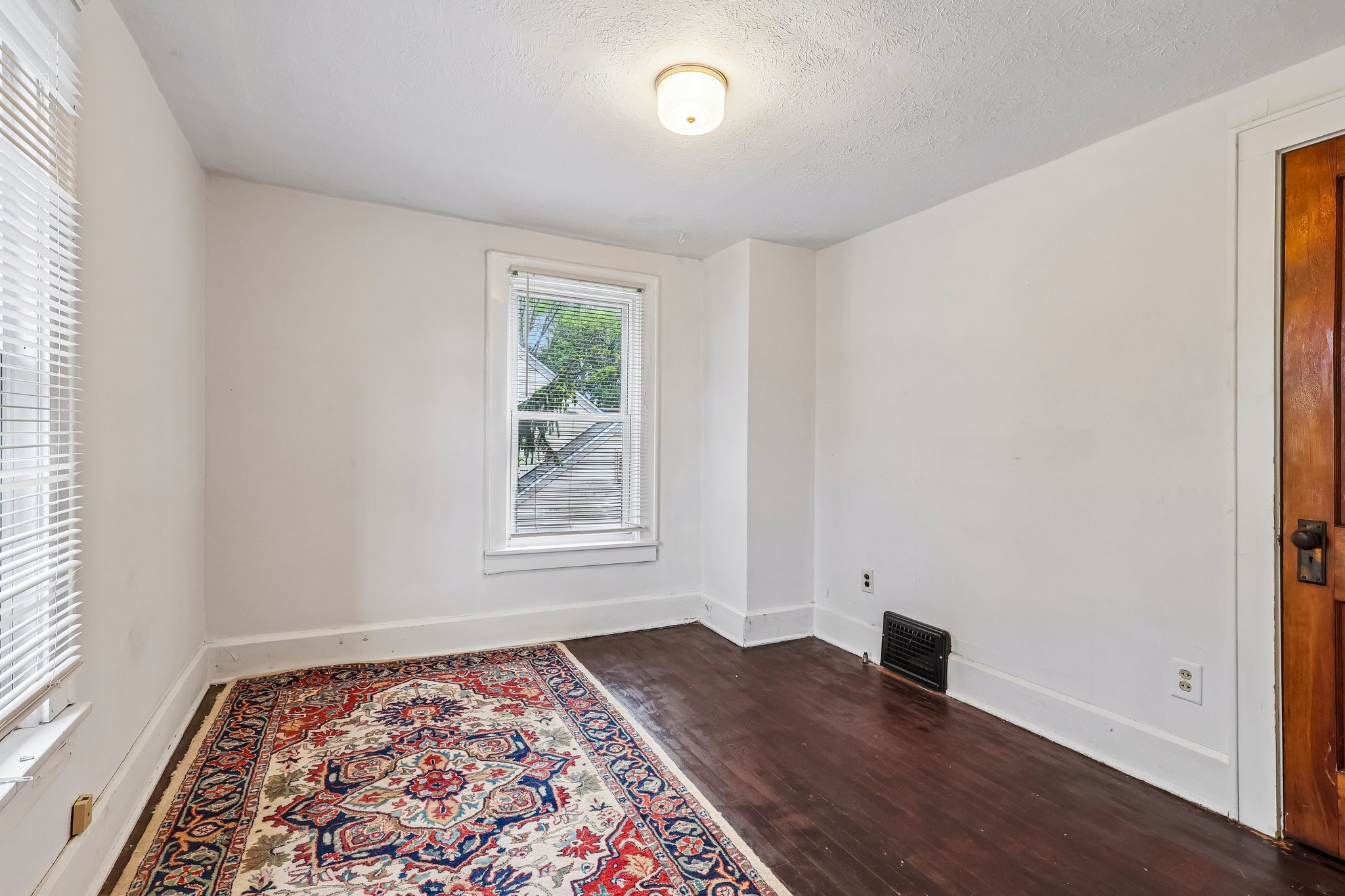 Polk Ave-S0205-016.jpg
