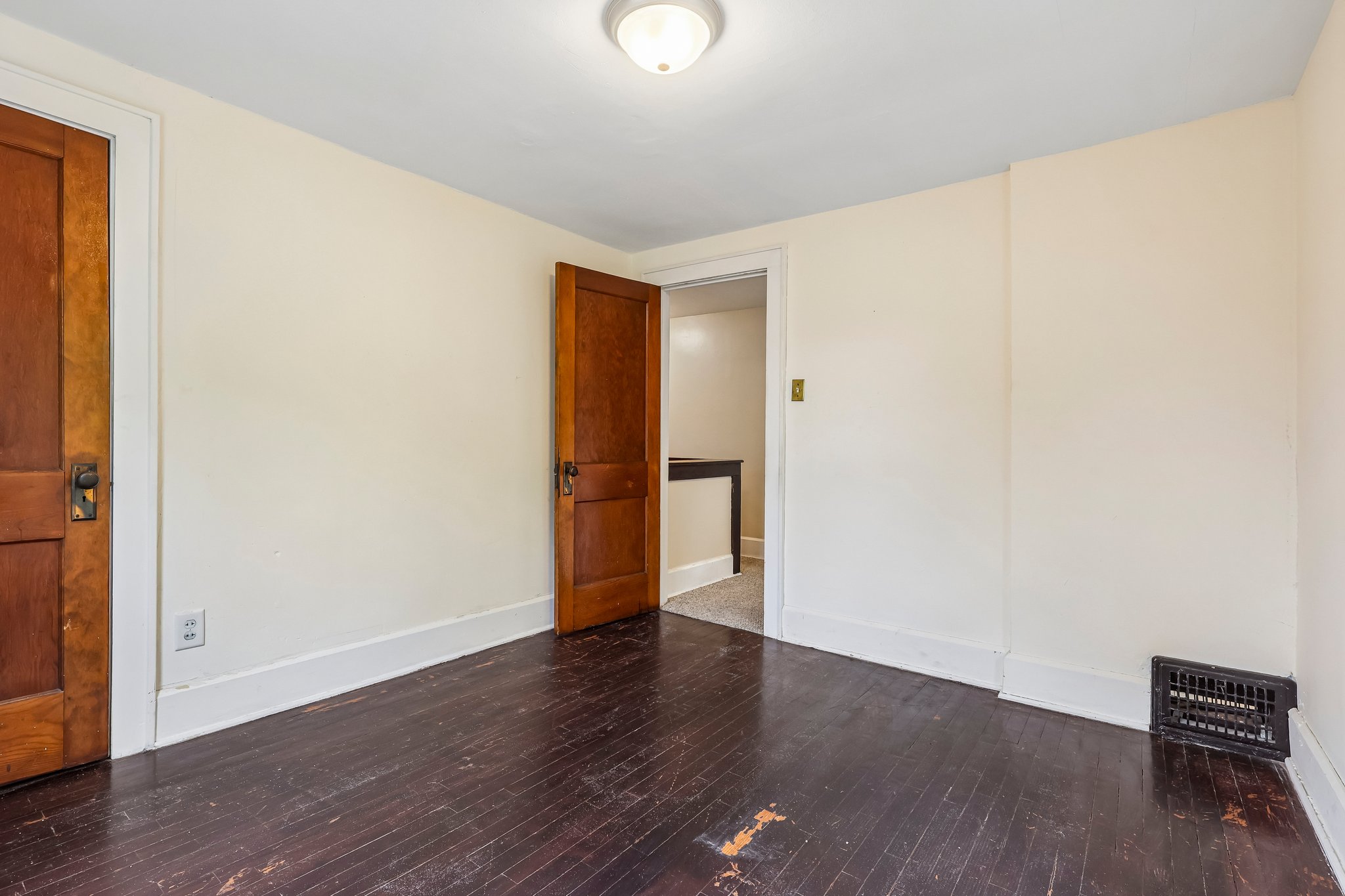 Polk Ave-S0205-023.jpg