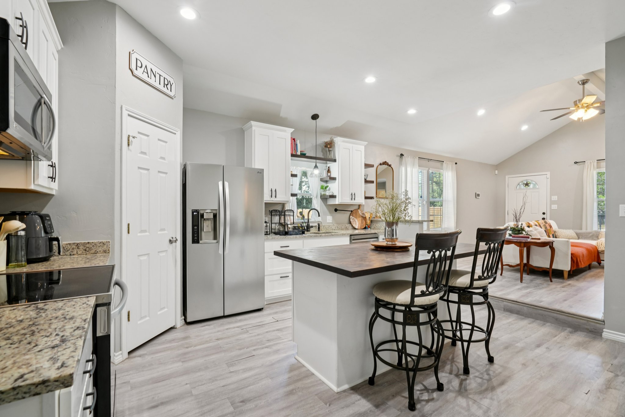 Skyline Dr-S2710-011.jpg