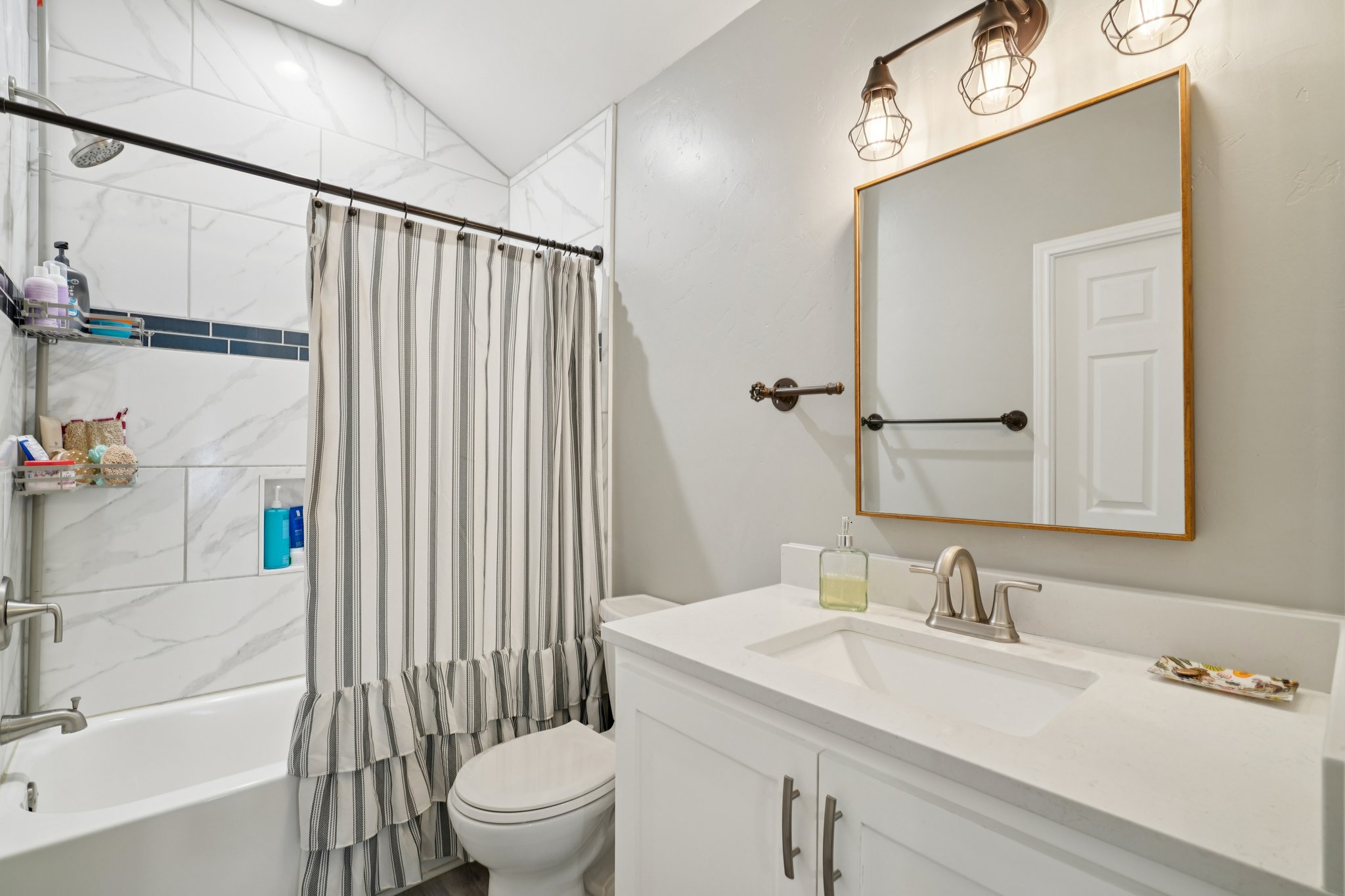 Skyline Dr-S2710-018.jpg