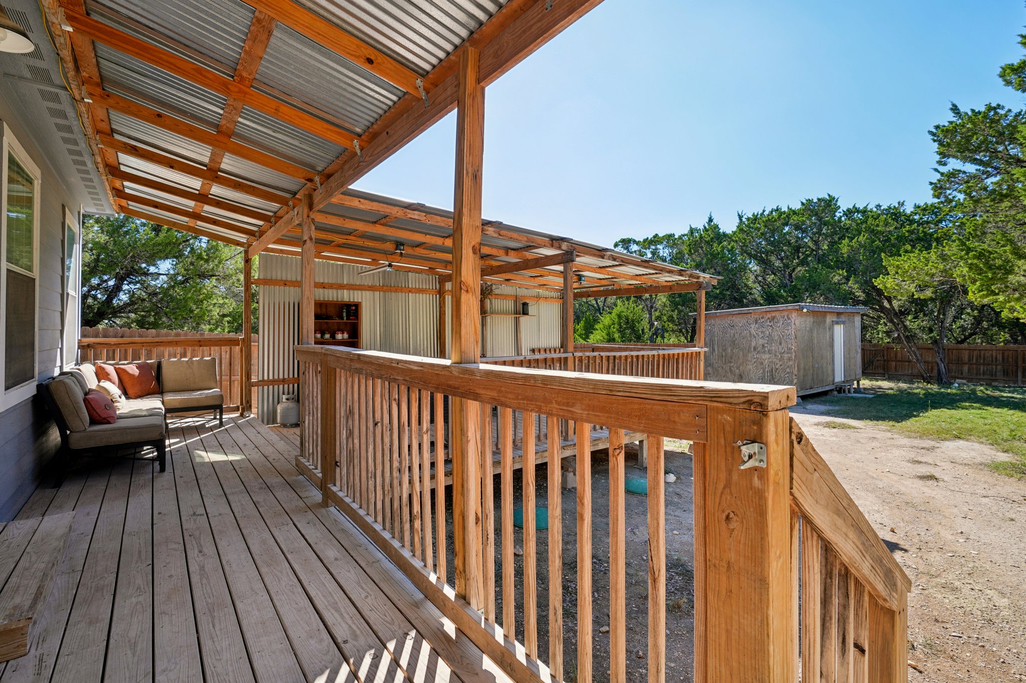 Skyline Dr-S2710-031.jpg