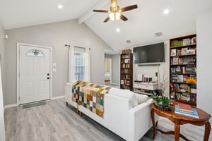 Skyline Dr-S2710-007.jpg