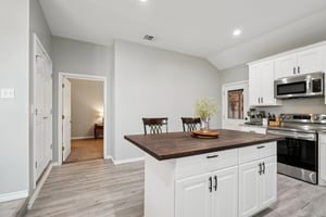 Skyline Dr-S2710-013.jpg