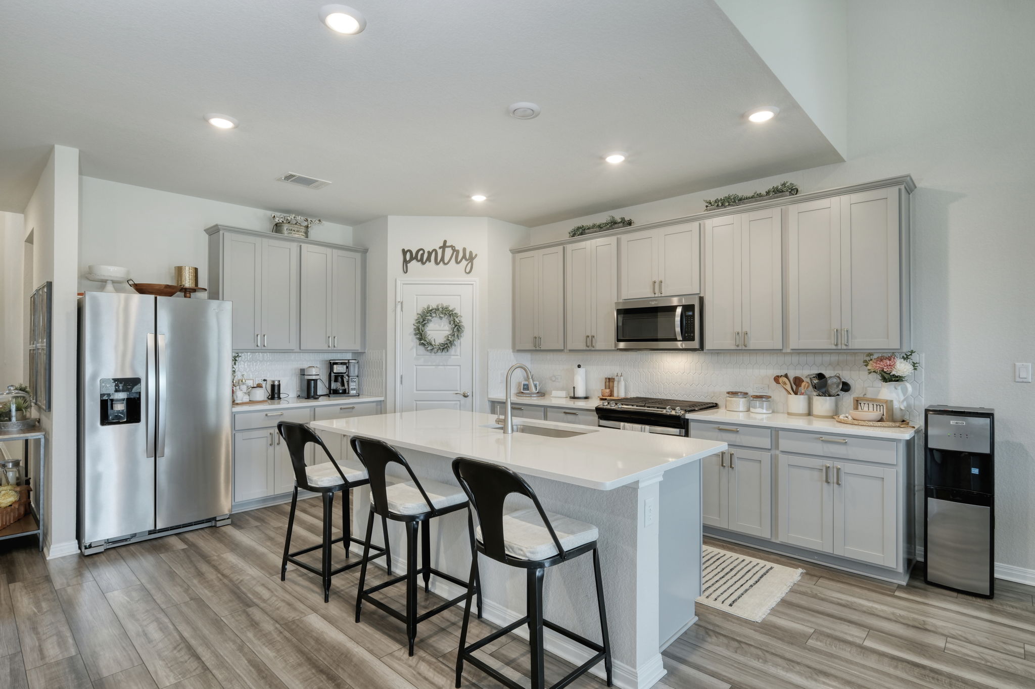 Kitchen/Breakfast Bar