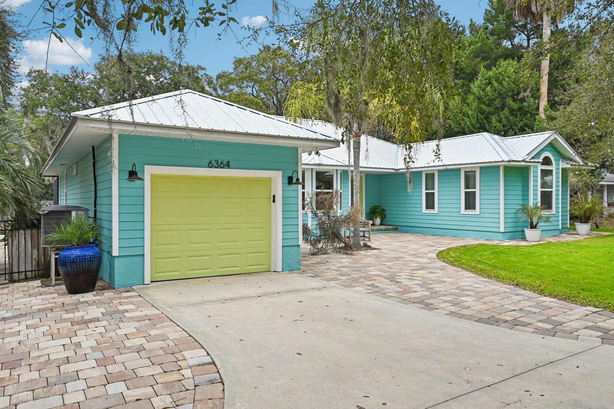 Putnam St-S1702-003.jpg