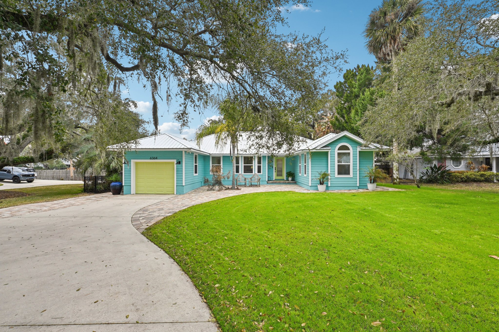 Putnam St-S1702-006.jpg