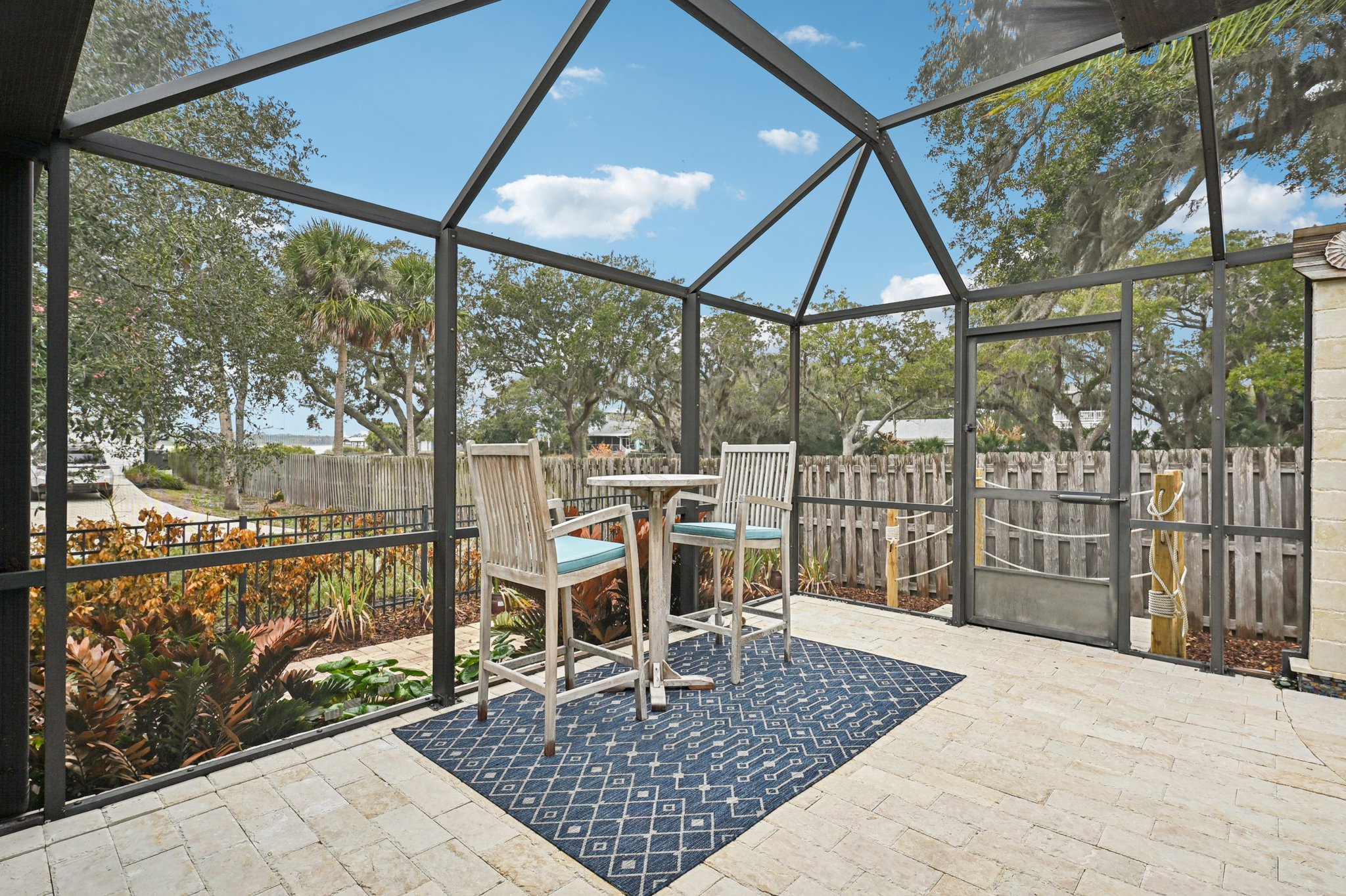 Putnam St-S1702-049.jpg