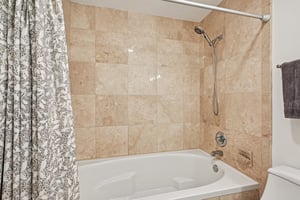 Putnam St-S1702-036.jpg