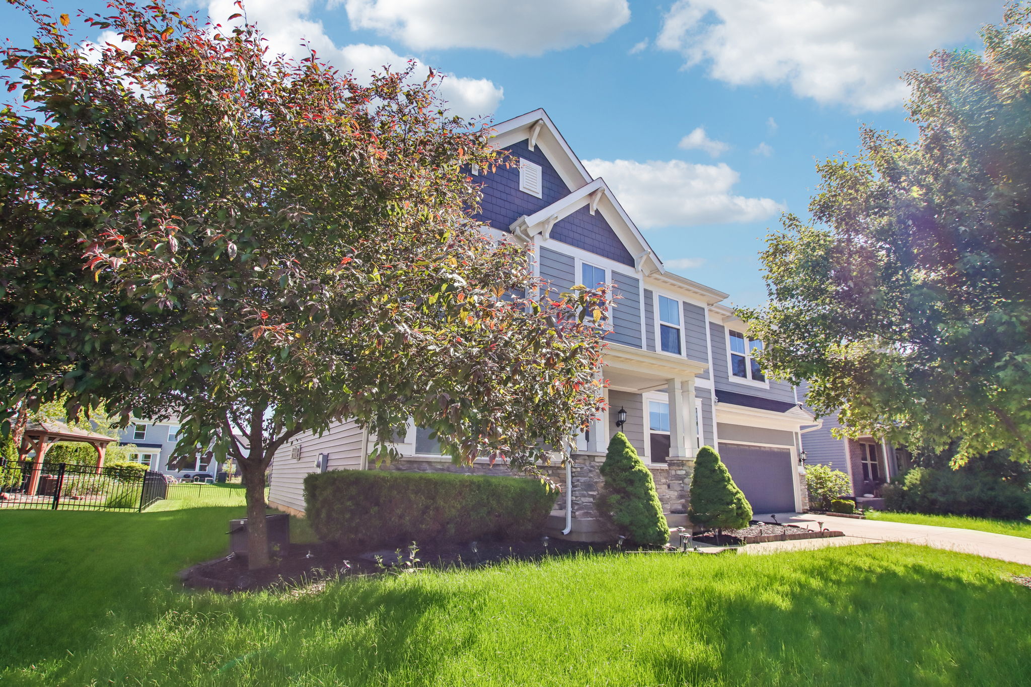 W Riverside Rd-S1205-003