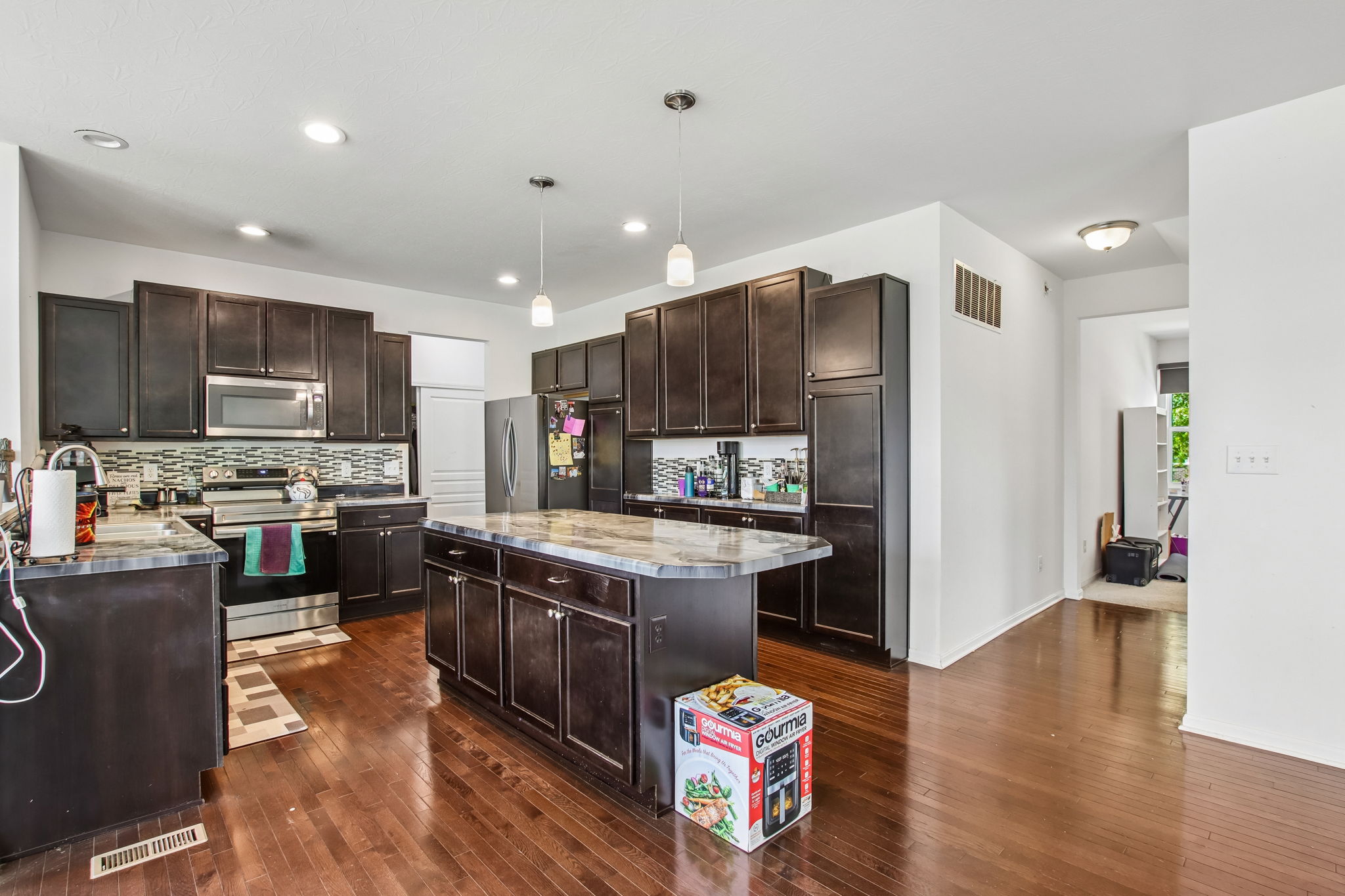 W Riverside Rd-S1205-009