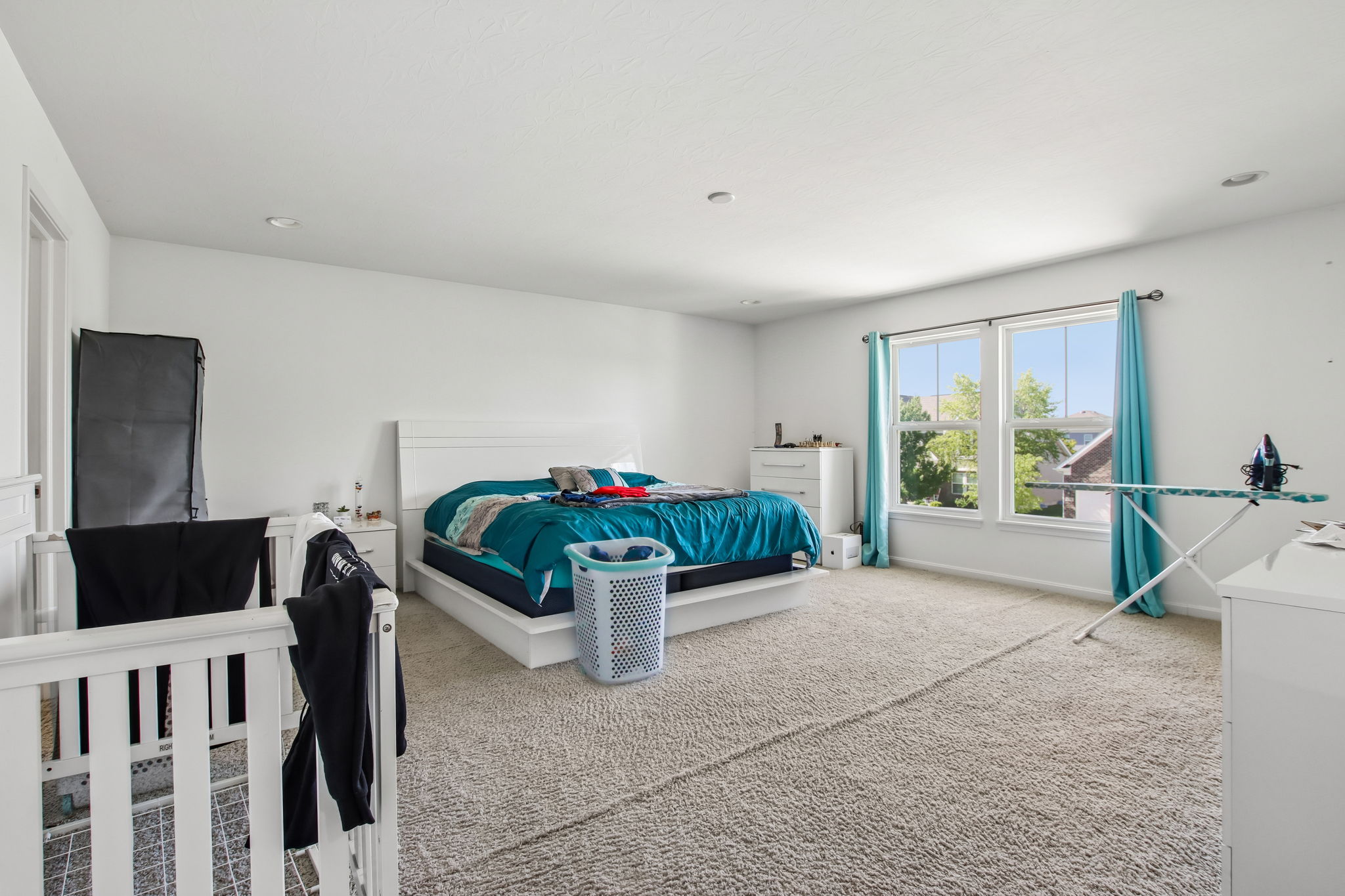 W Riverside Rd-S1205-023