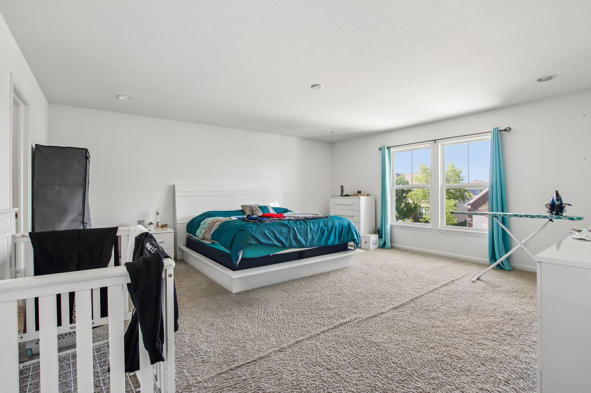 W Riverside Rd-S1205-024
