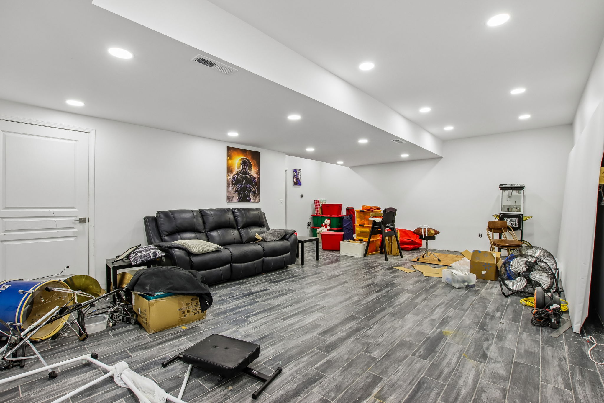 W Riverside Rd-S1205-036