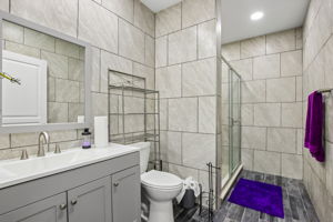 W Riverside Rd-S1205-017