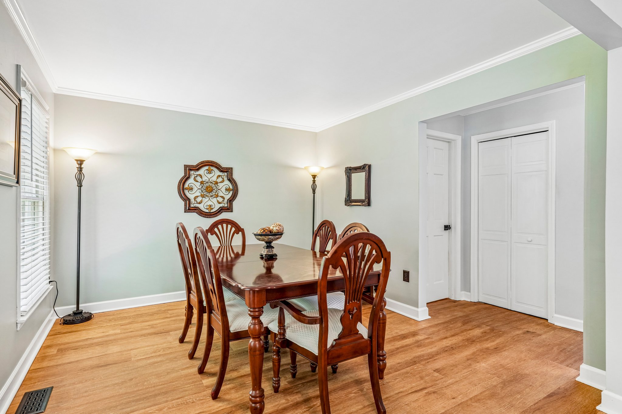 Green Oaks Dr-S2406-019.jpg