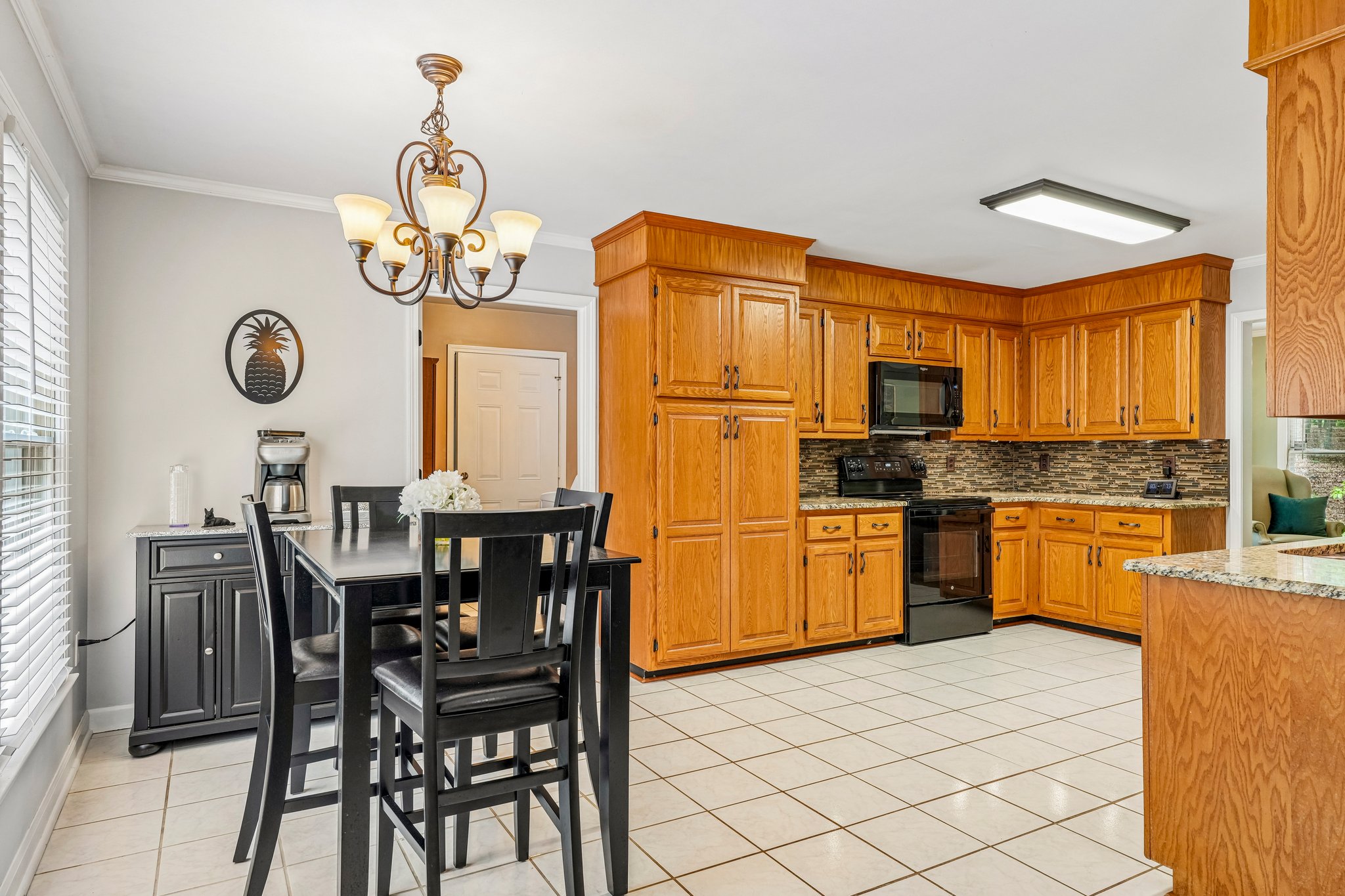Green Oaks Dr-S2406-024.jpg