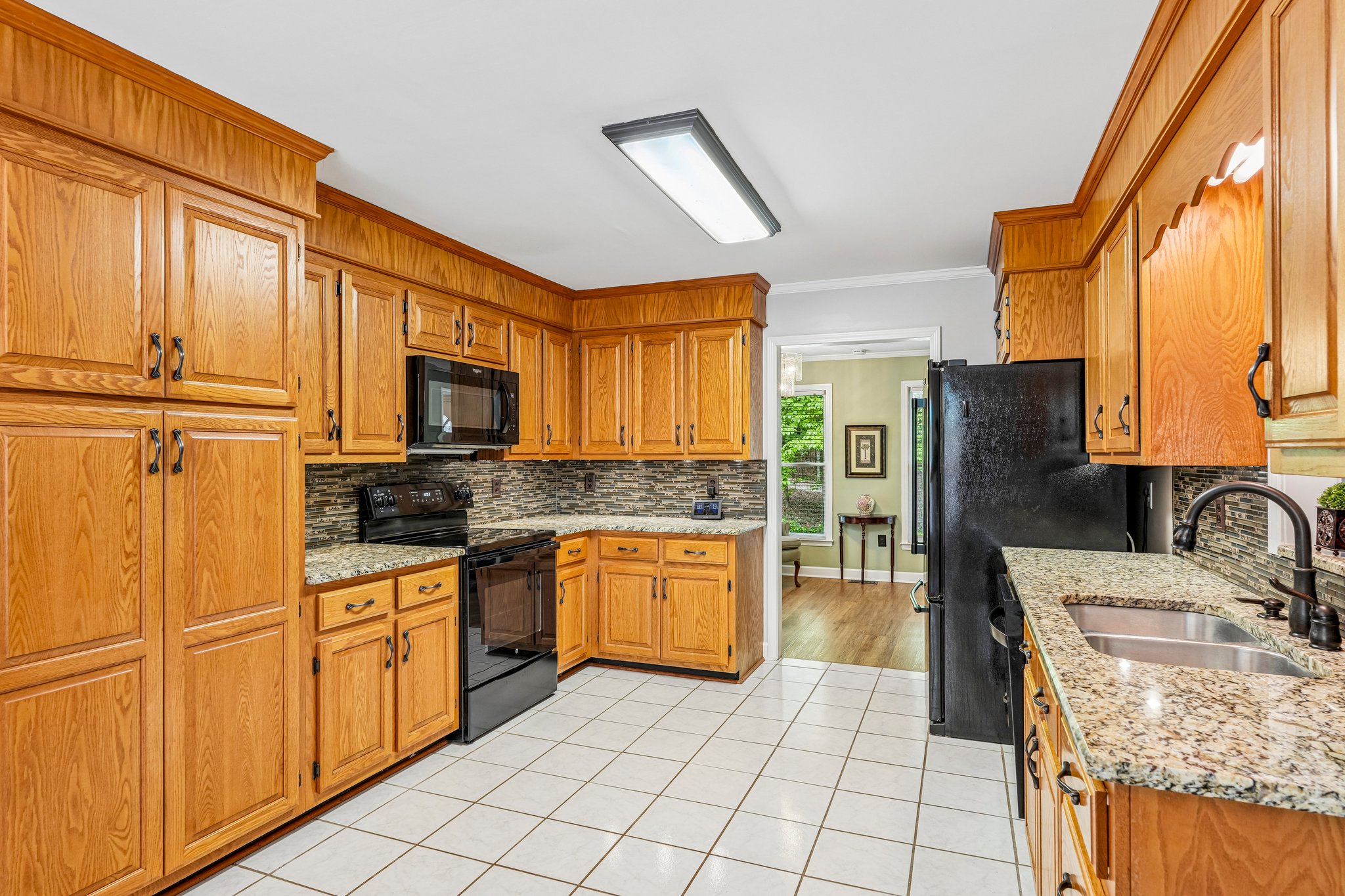 Green Oaks Dr-S2406-028.jpg