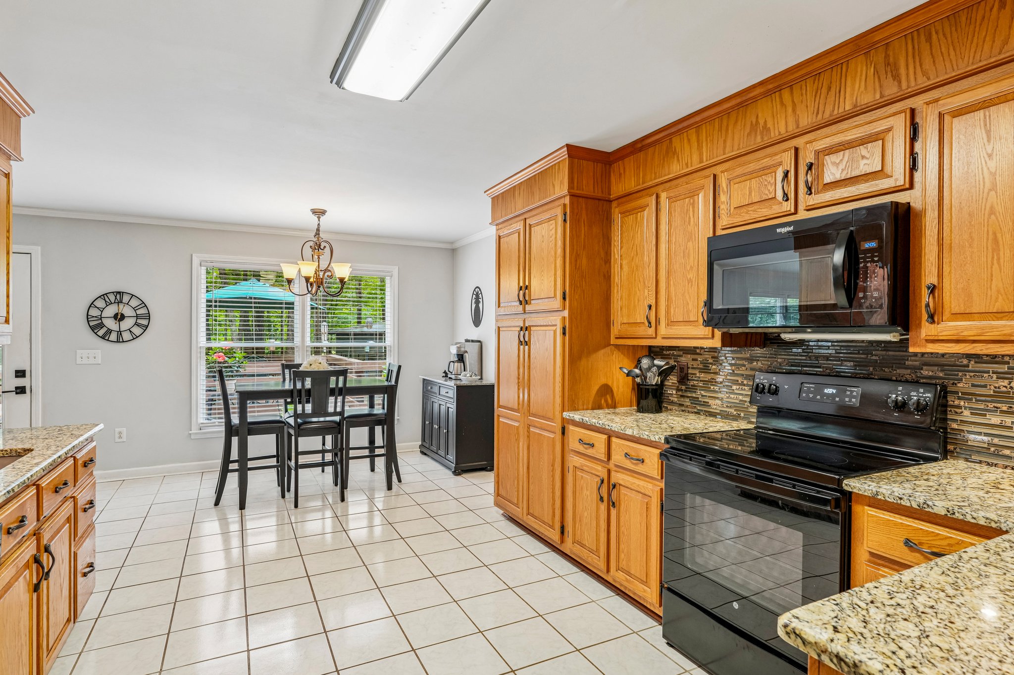 Green Oaks Dr-S2406-031.jpg