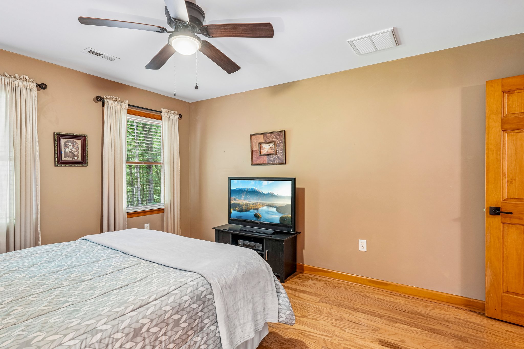 Green Oaks Dr-S2406-049.jpg