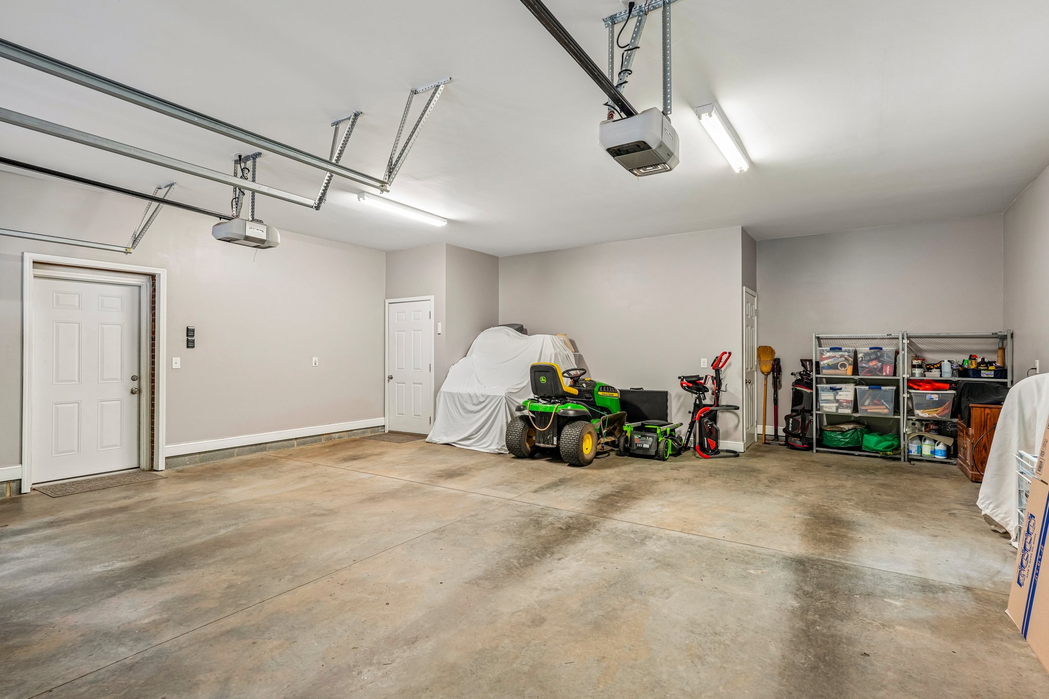 Green Oaks Dr-S2406-077.jpg