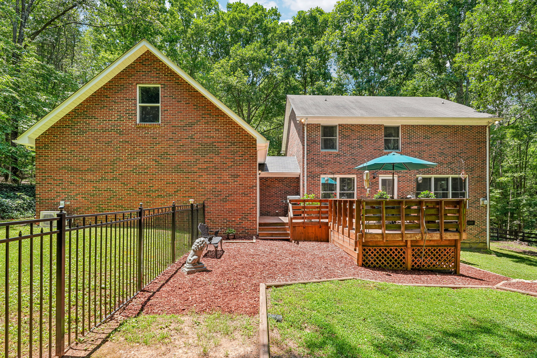 Green Oaks Dr-S2406-086.jpg