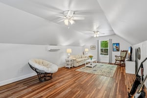 Green Oaks Dr-S2406-043.jpg