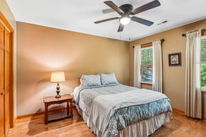 Green Oaks Dr-S2406-048.jpg