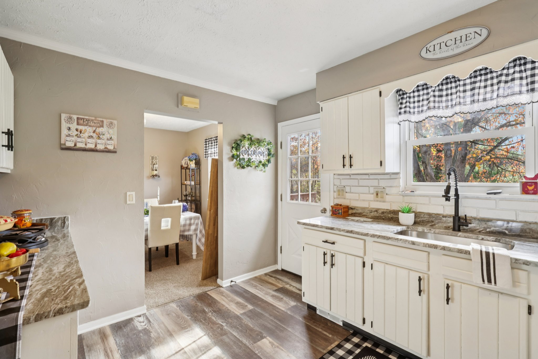 6370-6372 Trumbull Rd-S0111-022.jpg