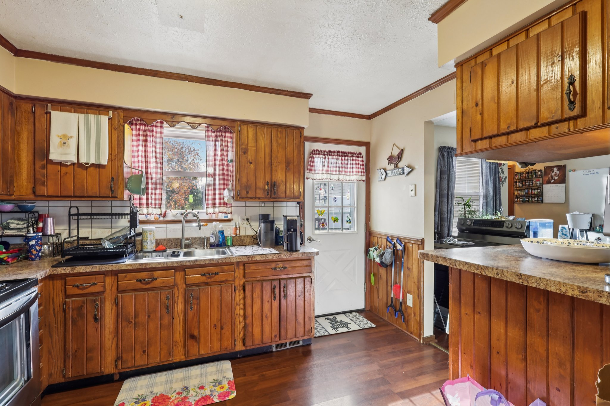 6370-6372 Trumbull Rd-S0111-026.jpg